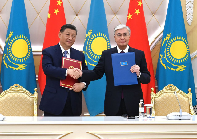 Қазақстан Президенті мен ҚХР Төрағасының келіссөздері өтіп жатыр