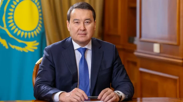 Премьер-министр отчитался перед депутатами о реализации посланий Главы государства