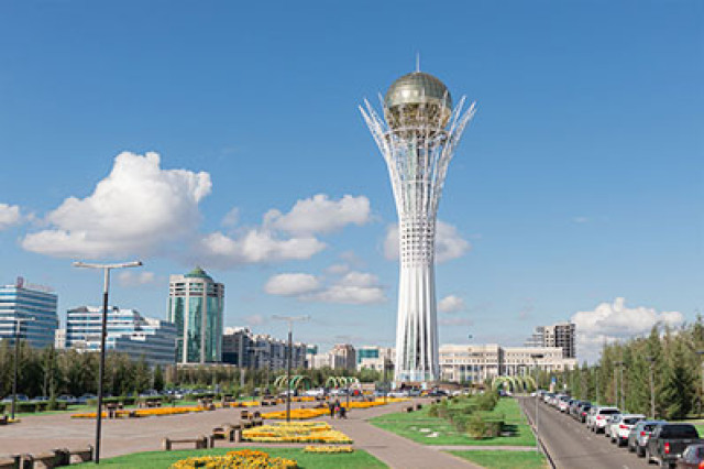 Выставка ко Дню Республики проходит в Астане