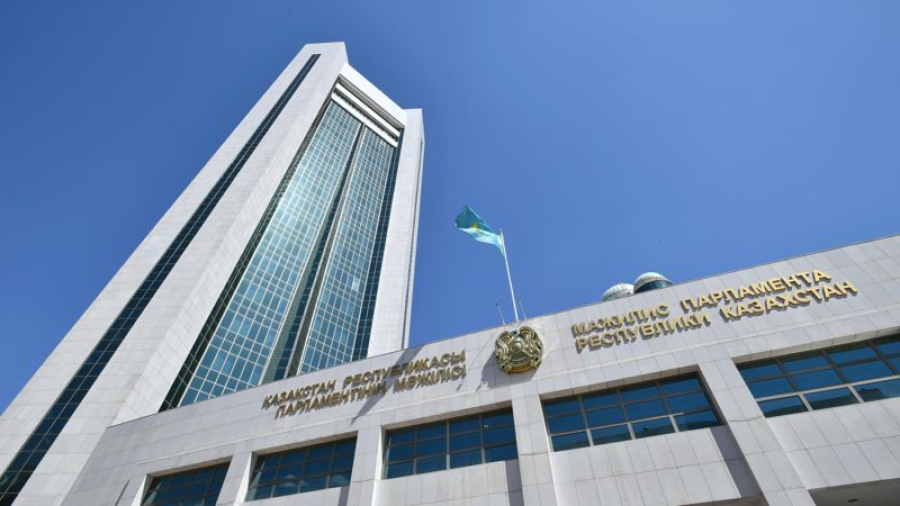 Поправки в соглашение Таможенного союза о СЭЗ ратифицировали в Мажилисе