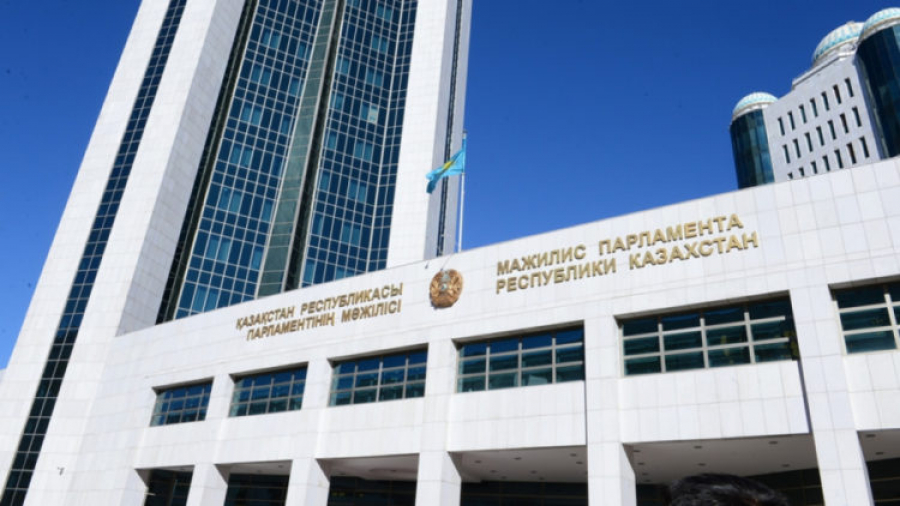 В Мажилисе одобрили законопроект о биологической безопасности