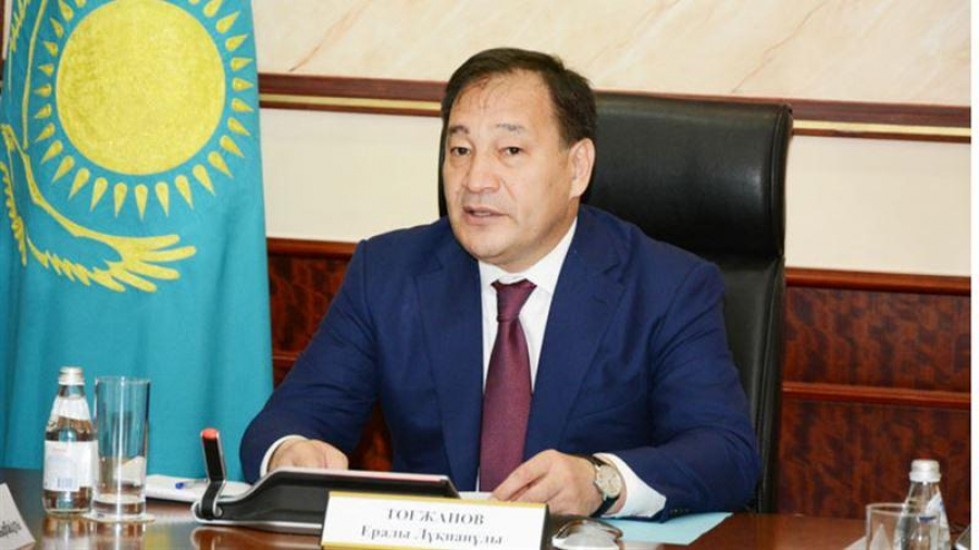 Ералы Тоғжанов ғылымды дамыту мәселелері бойынша кеңес өткізді