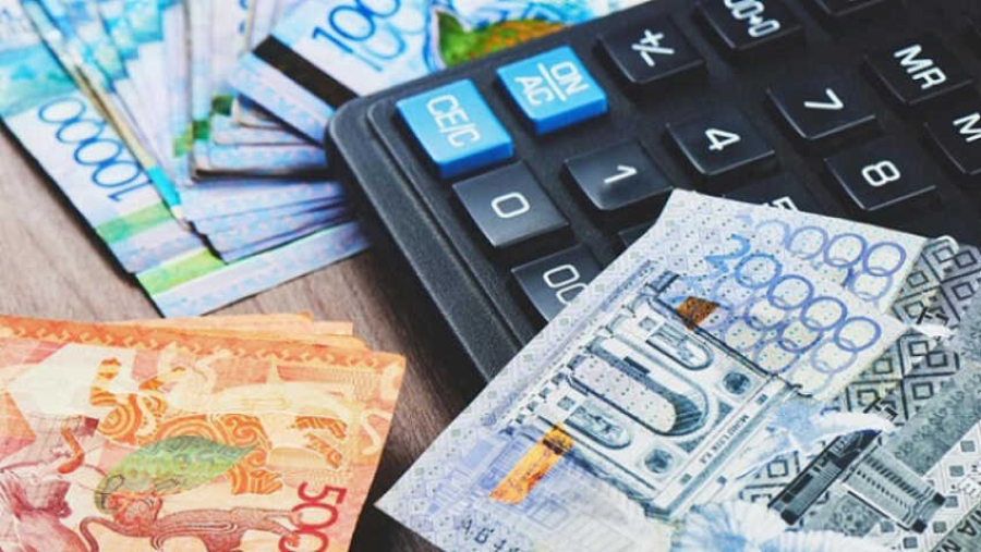 Сколько казахстанцев смогут получить компенсацию по тенговым депозитам?