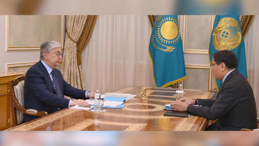 Қасым-Жомарт Тоқаев Алматы қаласының әкімі Ерболат Досаевты қабылдады