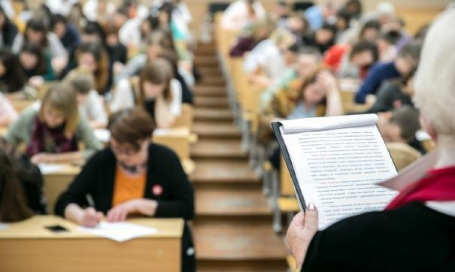 Ғылыми-зерттеу мекемелерінің ғалымдары университеттерде дәріс оқиды