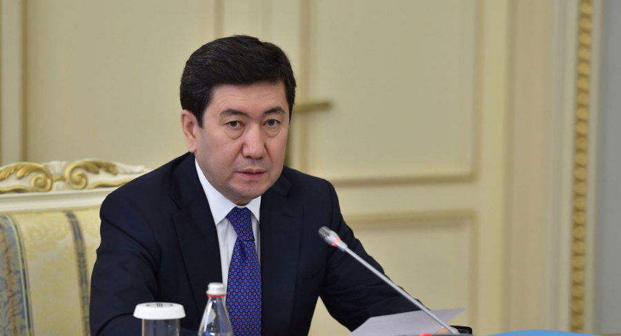 Ерлан Қошанов Парламент Мәжілісінің төрағасы болып тағайындалды