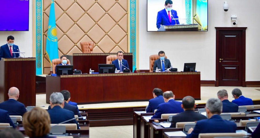 Сенат 2022-2024 жылдарға арналған республикалық бюджет туралы заң жобасын қарады