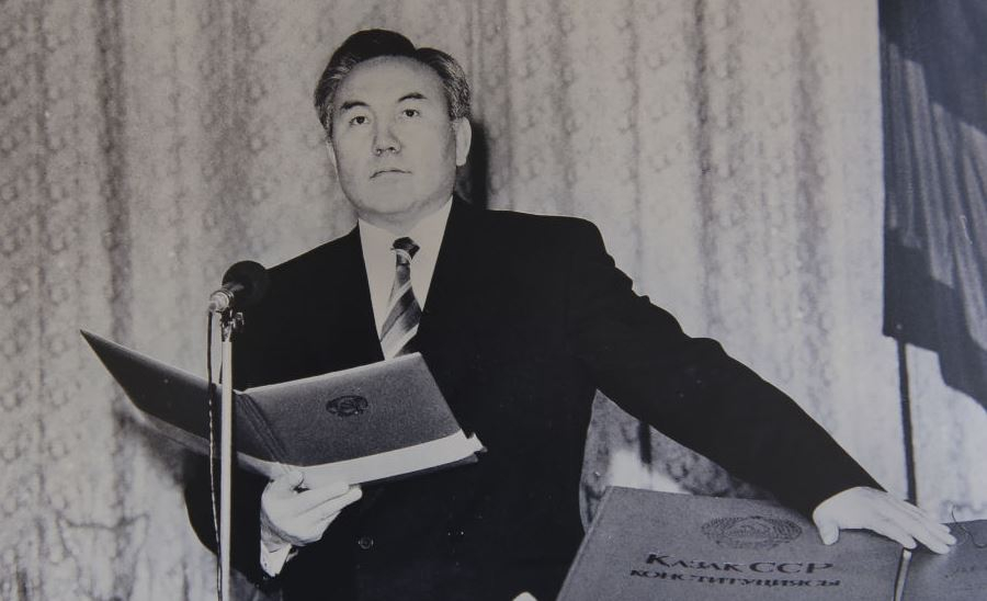 Уникальные кадры инаугурации Елбасы 1991 года передали музею в Нур-Султане