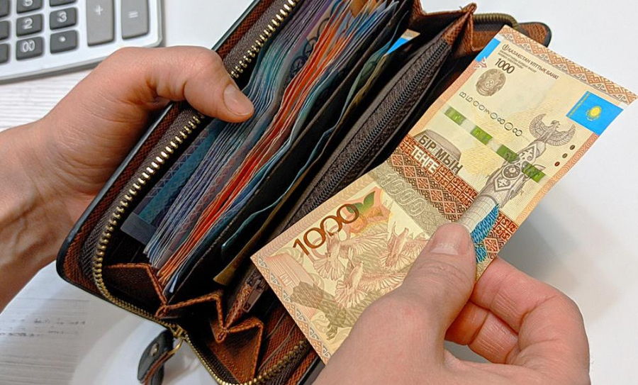 Қазақстанда ірі компаниядағы қарапайым қызметкерлердің табысы артады