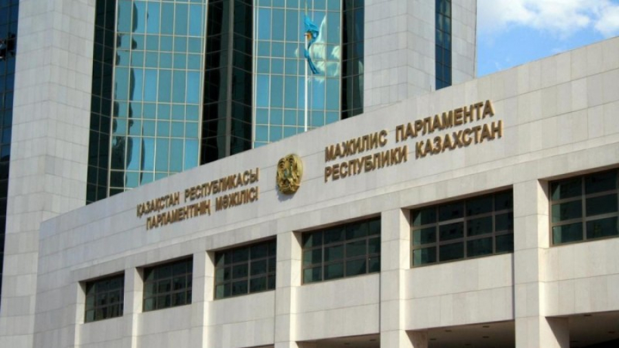 Мәжілісте атқарушылық іс жүргізуді жетілдіруге бағытталған заң жобасын бірінші оқылымда мақұлданды