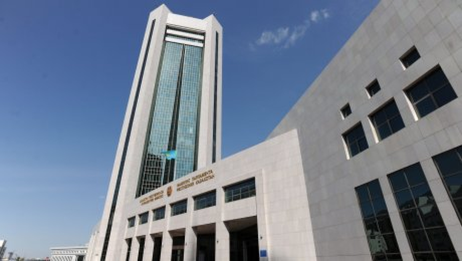 Сенат депутаттарының қатары толықты