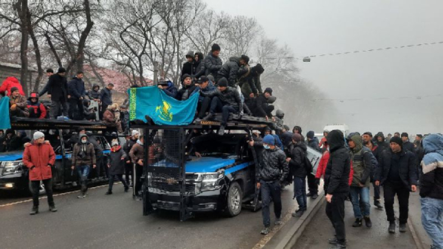 Сенат принял закон об амнистии по январским событиям
