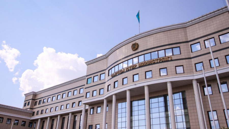 Второй автобус с казахстанцами пересек украинско-польскую границу – МИД РК