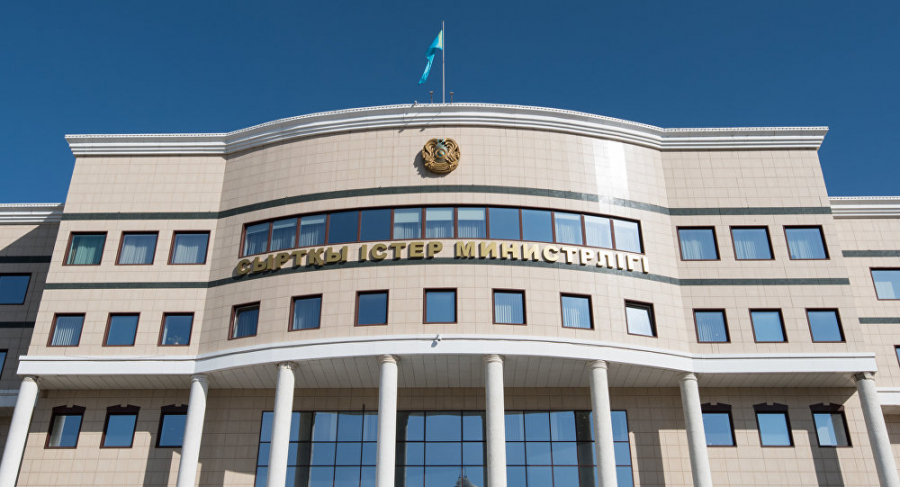 ҚР СІМ: қазақстандықтар мінген екінші автобус Украина-Польша шекарасынан өтті