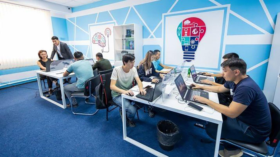Қазақстанның жастары қай салаларда жұмыс істегенді жөн көреді?