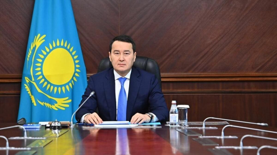 Алихан Смаилов провел первое заседание Правительства РК