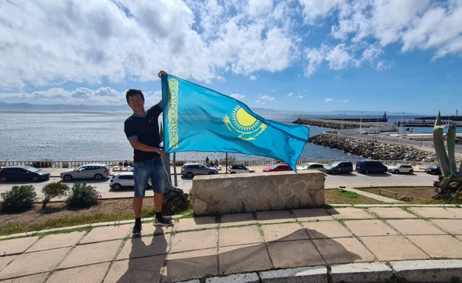Казахстанец пересек Гибралтарский пролив