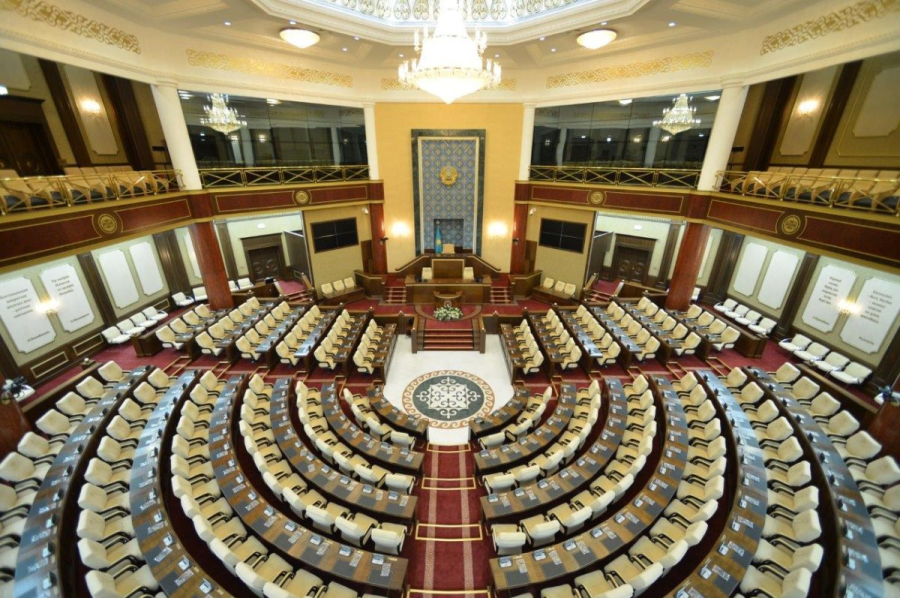 Депутаты Парламента ушли на каникулы