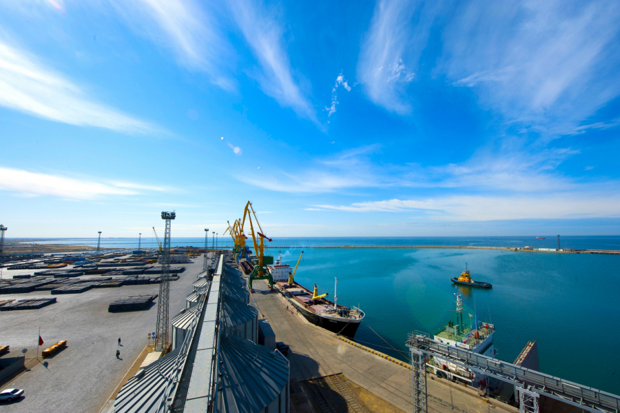 Объём грузоперевозок увеличился втрое в морском порту «Курык»