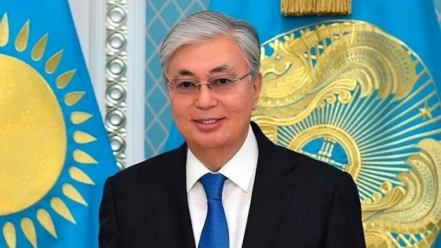 Токаев поздравил казахстанцев с началом месяца Рамазан