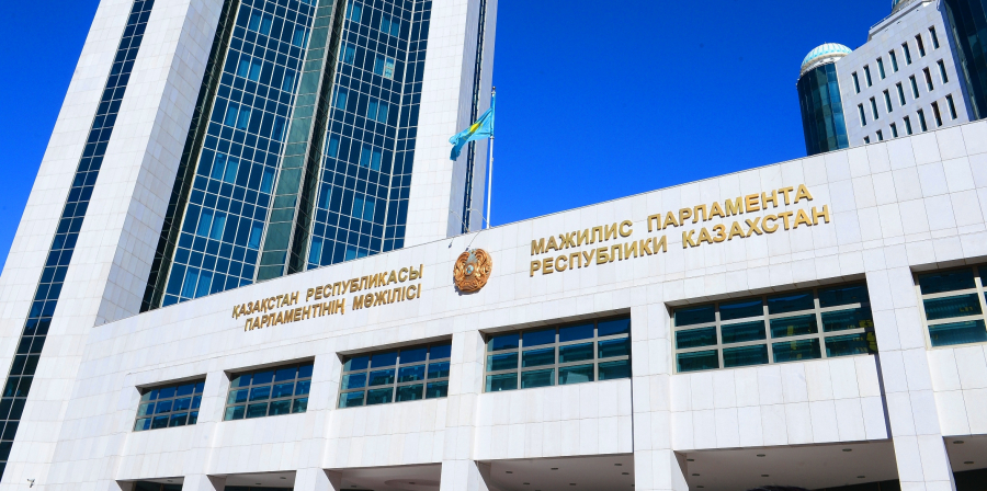 Мажилис одобрил законопроект о биологической безопасности РК
