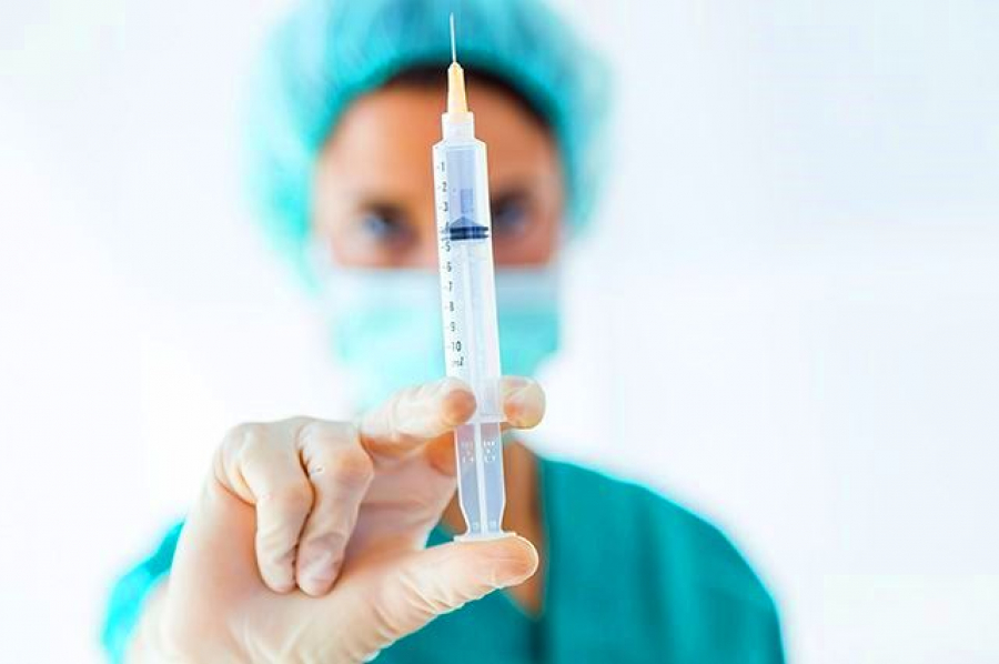 Казахстанцам рассказали о способах подачи заявки для вакцинации от COVID-19