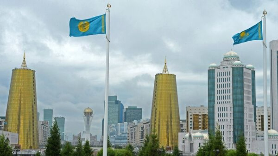 Бас шаһарда жаңа Ту мен Елтаңба пайда болады