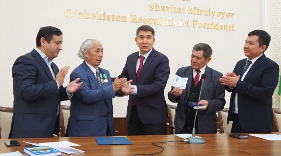 «Әлішер Науаи және қазақ әдебиеті» кітабы жарық көрді