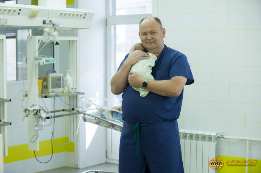 «Балалар хирургтерінің мектебі»: әлемге танымал Ресей дәрігерінің шеберлік сабақтары