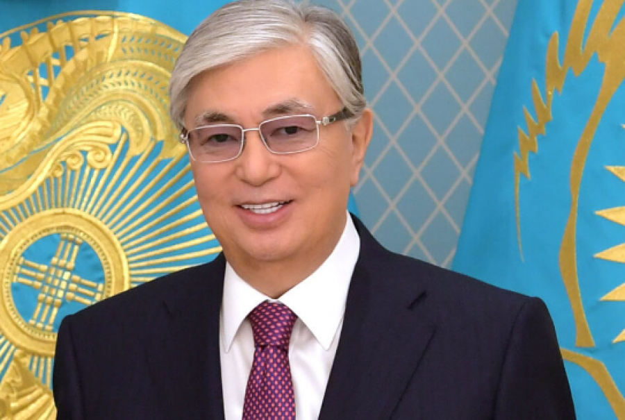 Токаев поздравил казахстанцев с Днем единства народа