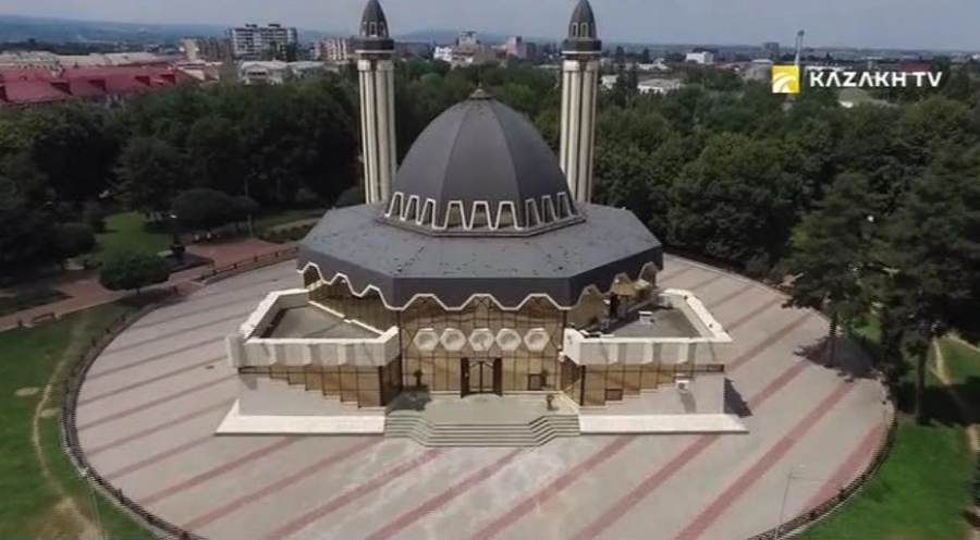 Почему мавзолеи Кабардино-Балкарии похожи на юрты?