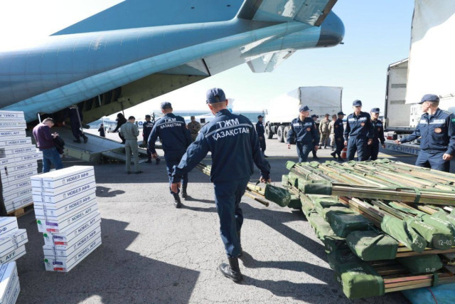 Қазақстан Ауғанстанға гуманитарлық көмектің кезекті партиясын дайындауда